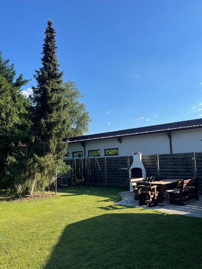 Apartamento Haus Zum Glueck Reifnitz Exterior foto
